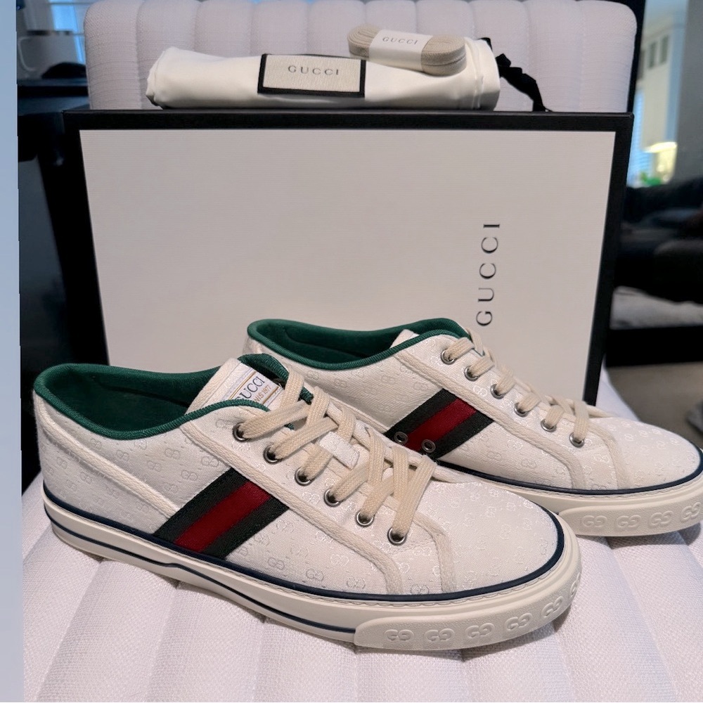 GUCCI GG TENNIS 1977 LOW TOP SNEAKER -WHITE CANVAS -MEN’S US 9